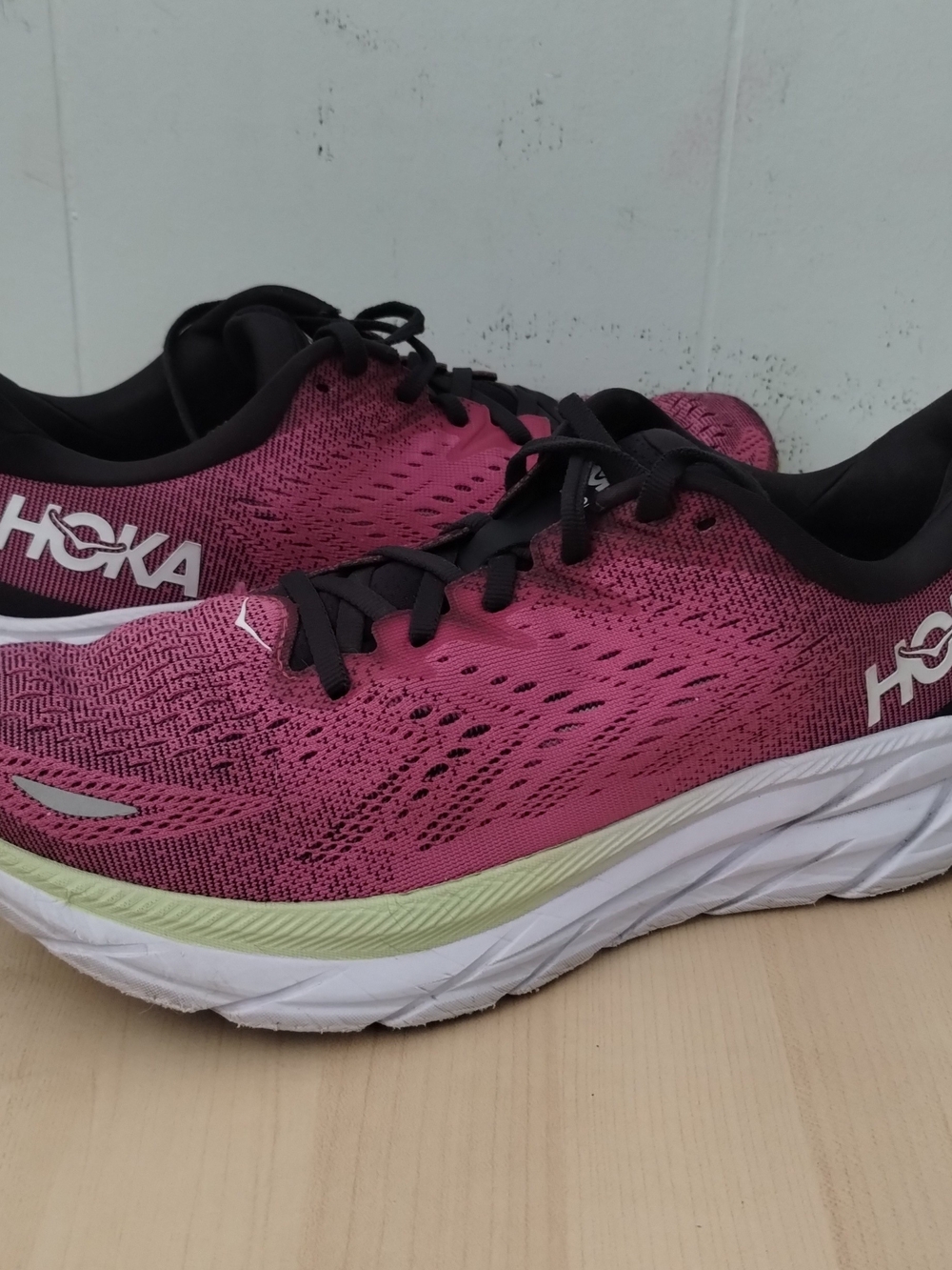 HOKA Clifton 8 Women's Pink Running Shoes - Lightweight Cushioning Sneakers